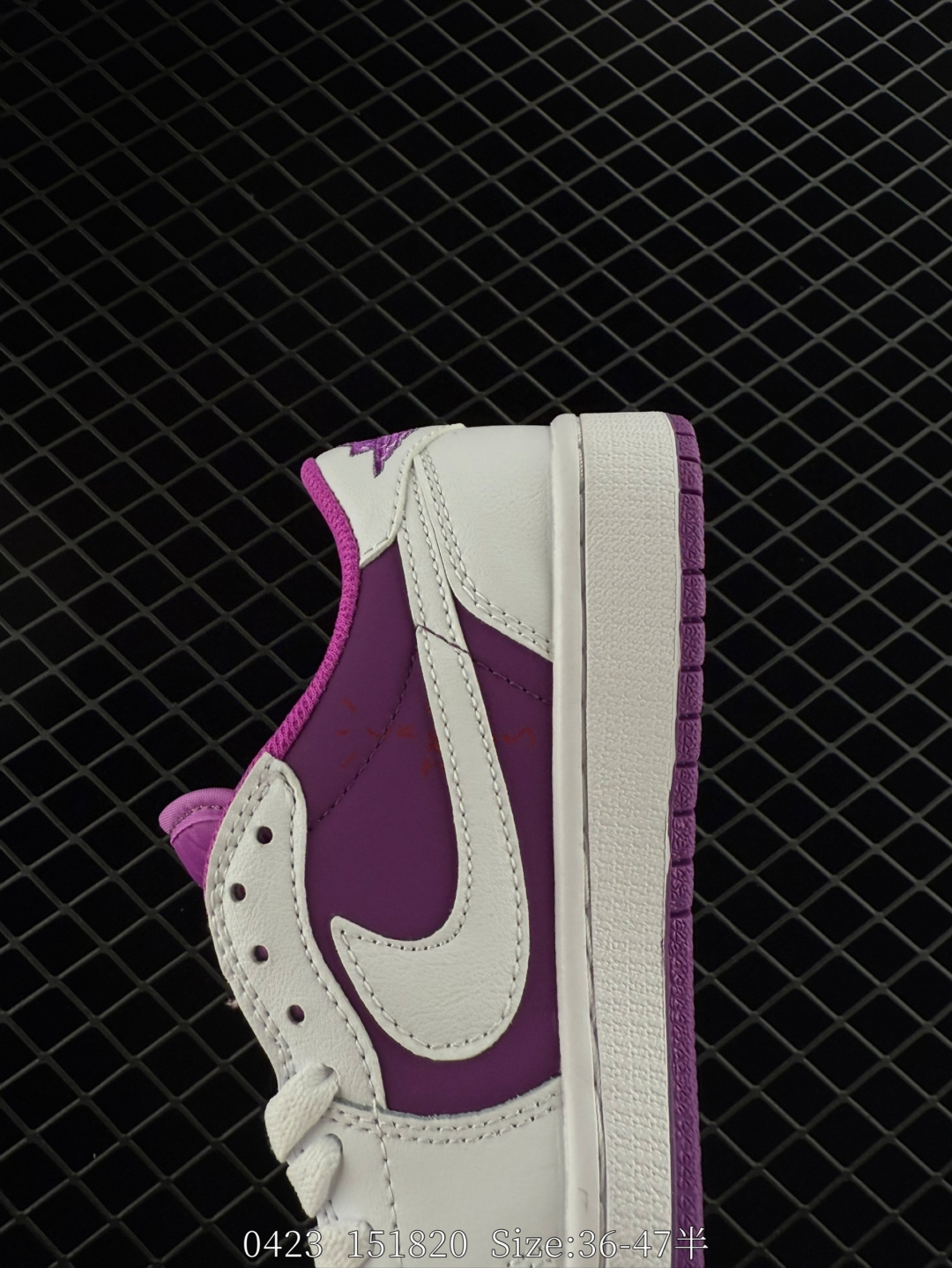 Travis Scott x Air Jordan 1 ” Reverse Mocha “